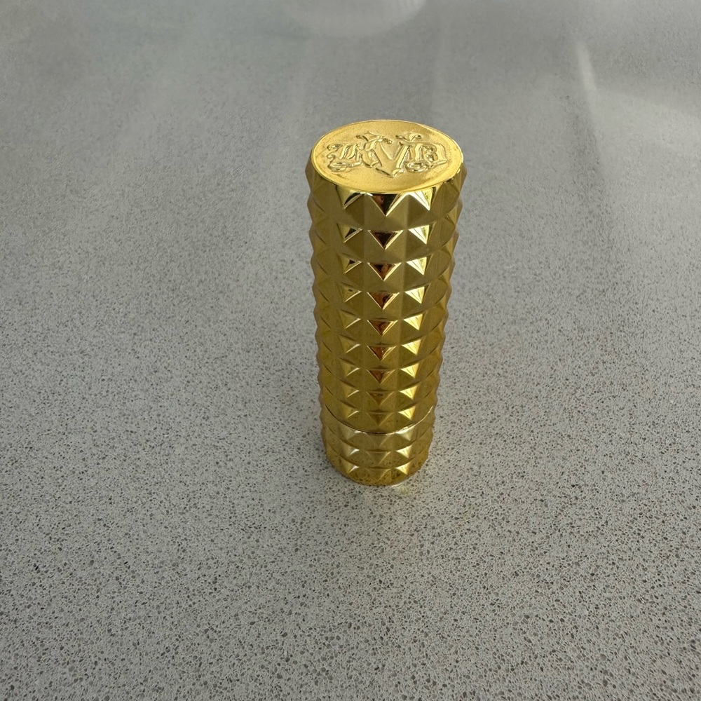 Kat Von D Studded Kiss Lipstick 💄 . Limited edition GOLD CASE